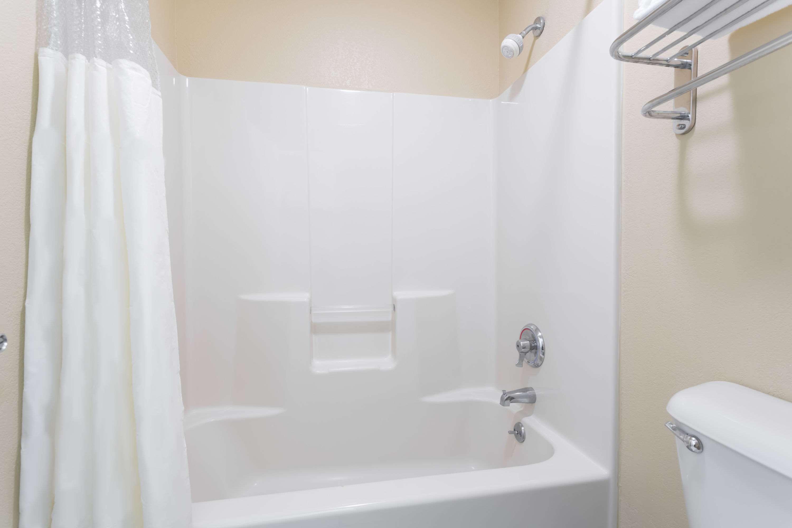 Days Inn By Wyndham Simpsonville Εξωτερικό φωτογραφία